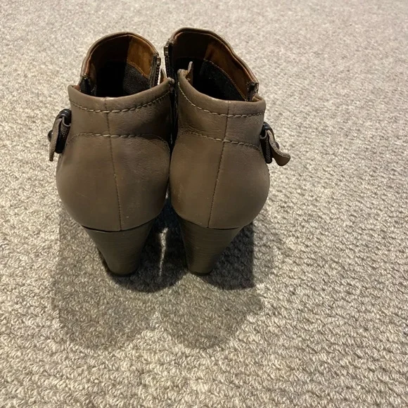 Booties - Picture 5 of 5